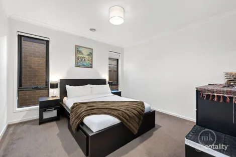 Property photo of 34 Fossilstone Avenue Doreen VIC 3754