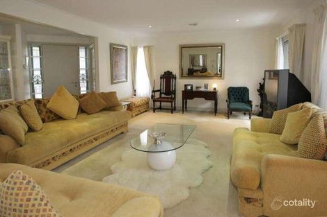 Property photo of 2/7 Fitzgibbon Crescent Caulfield North VIC 3161