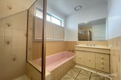 Property photo of 16 Bracknell Street Keysborough VIC 3173