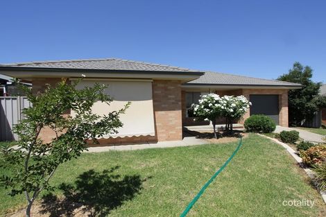 Property photo of 2 Kolor Place Bourkelands NSW 2650