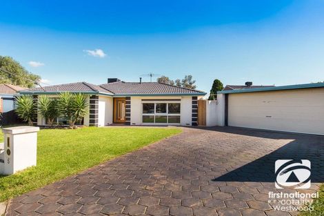 Property photo of 5 Loddon Court Werribee VIC 3030