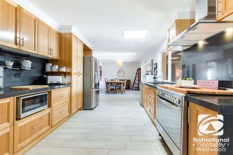 Property photo of 5 Loddon Court Werribee VIC 3030