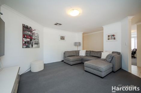 Property photo of 11 Shiralee Bend Carramar WA 6031