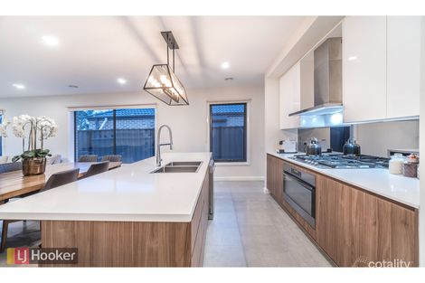 Property photo of 53 Delta Drive Craigieburn VIC 3064