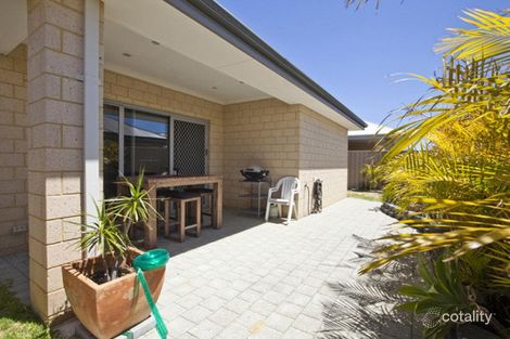 Property photo of 2/3 Kaoriki Court Maida Vale WA 6057