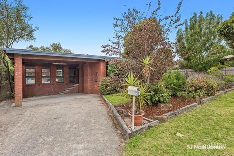 32 Elms Rd, Mooroolbark, VIC 3138