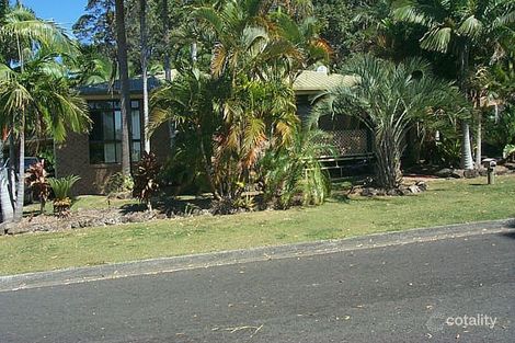 11 Gilba Ave, Ocean Shores, NSW 2483