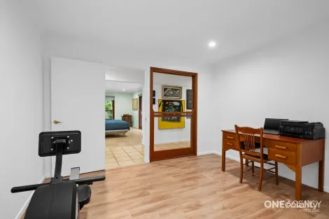 Property photo of 36 Freeman Road Durack QLD 4077