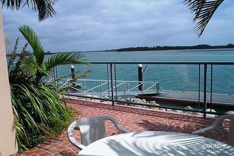 2/7 Edgewater Cl, Yamba, NSW 2464