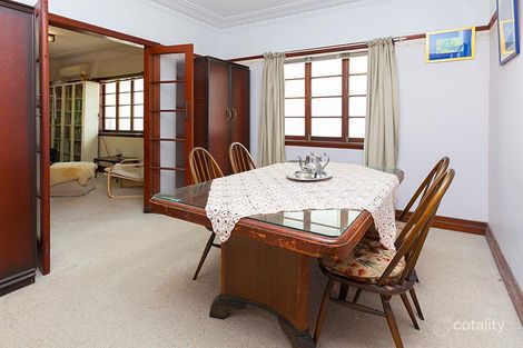 Property photo of 37 Waratah Avenue Holland Park West QLD 4121