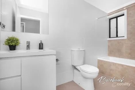 Property photo of 23 Burriang Way Pemulwuy NSW 2145