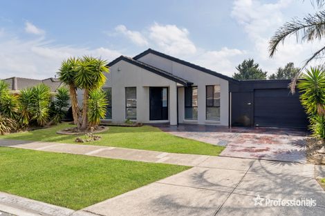 Property photo of 15 Pimelea Way Hillside VIC 3037