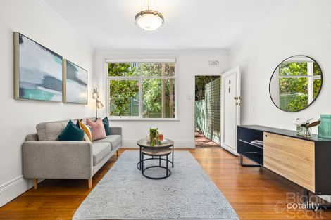 2/4 Charlotte Pl, St Kilda, VIC 3182