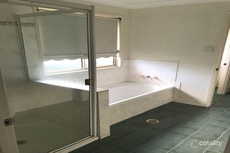 Property photo of 36 Skinner Crescent Silkstone QLD 4304