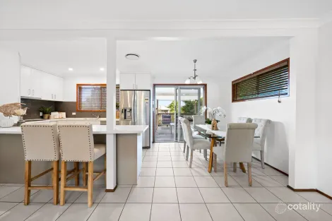 Property photo of 11 Fernshaw Street Macgregor QLD 4109