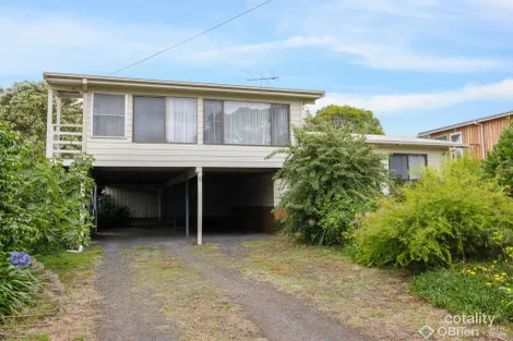 Property photo of 8 Gurnard Avenue Ventnor VIC 3922