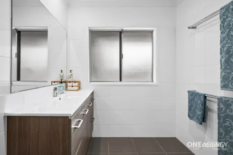 Property photo of 40 Freeman Road Durack QLD 4077