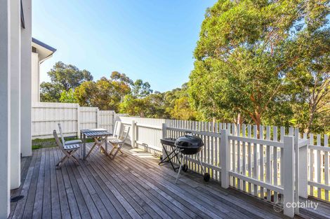 Property photo of 19 Greenwich Crescent Bundoora VIC 3083