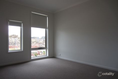 Property photo of 4 Chancery Lane Cranbourne East VIC 3977