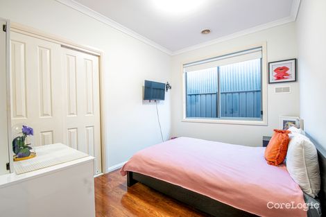 Property photo of 60 Ardsley Circuit Craigieburn VIC 3064