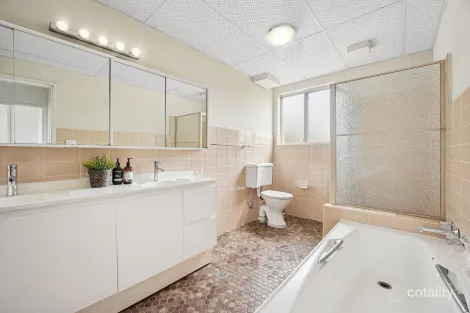 Property photo of 10/5-7 Martins Avenue Bondi NSW 2026