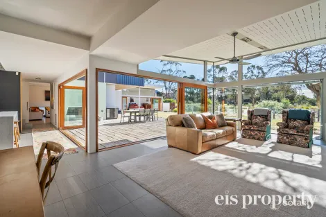 Property photo of 42 Woodhurst Road Seven Mile Beach TAS 7170