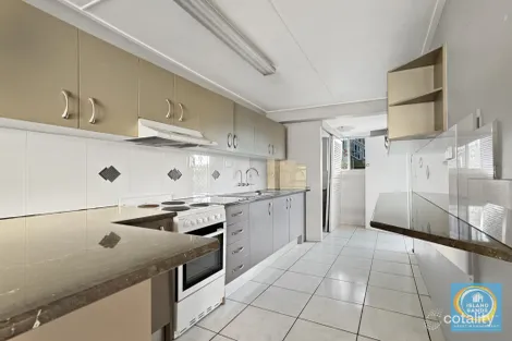 Property photo of 4/10 View Street West Gladstone QLD 4680