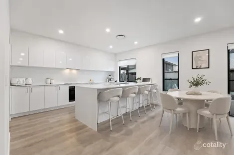 Property photo of 31 Carnarvon Crescent Banya QLD 4551