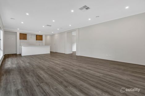 Property photo of 10 Thunder Drive Kalkallo VIC 3064