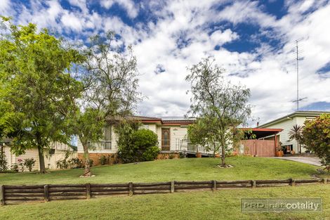 50 Delasala Dr, Macquarie Hills, NSW 2285
