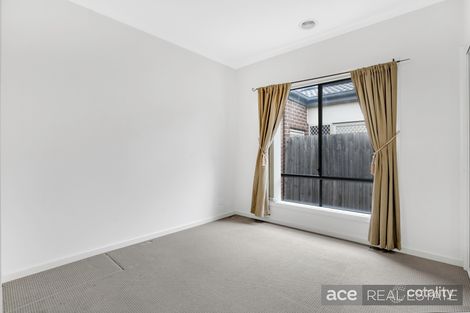 Property photo of 1/31 Red Robin Road Truganina VIC 3029