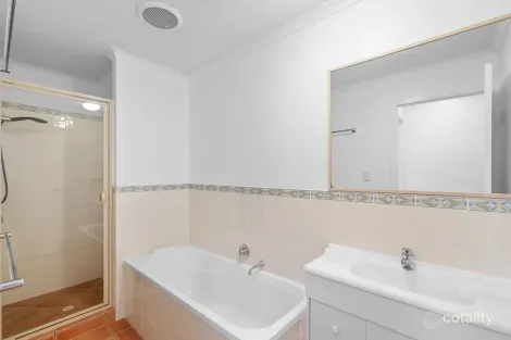 Property photo of 16 Windermere Way Sippy Downs QLD 4556