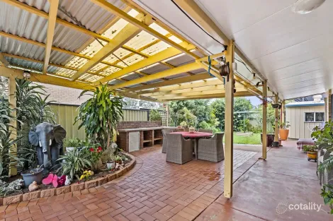 Property photo of 4 Gillian Street Beachmere QLD 4510