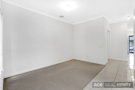 Property photo of 1/31 Red Robin Road Truganina VIC 3029