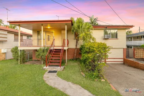 77 Valentia St, Mansfield, QLD 4122