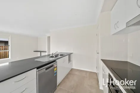 Property photo of 6 Wilfred Street Walloon QLD 4306