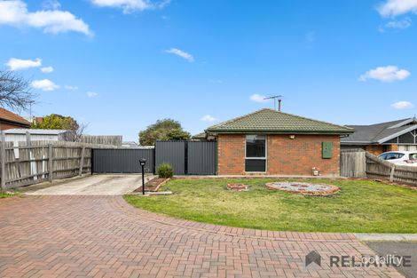 Property photo of 25 Harvey Court Roxburgh Park VIC 3064