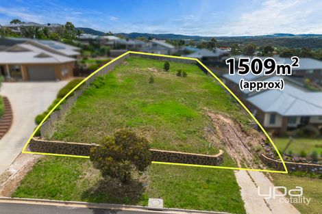 Property photo of 10 Darley Drive Darley VIC 3340