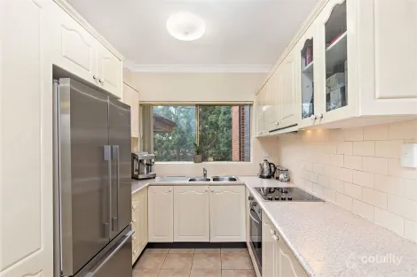 Property photo of 12/29-31 Marlene Crescent Greenacre NSW 2190
