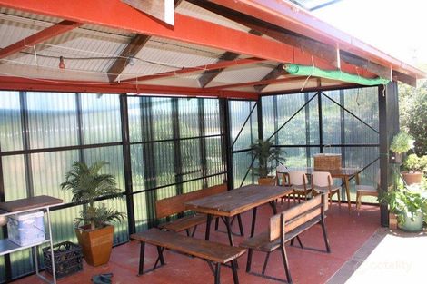 Property photo of 8 Surrey Park Court Stonehenge NSW 2370