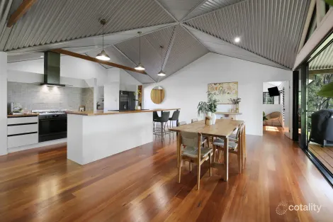 Property photo of 70 Wallaby Drive Mudgeeraba QLD 4213