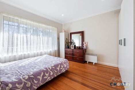 Property photo of 84 Oberon Avenue St Albans VIC 3021