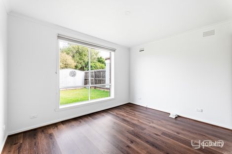 Property photo of 24 Bayview Crescent Hoppers Crossing VIC 3029