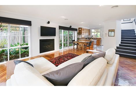 2a Nicol St, Hampton, VIC 3188