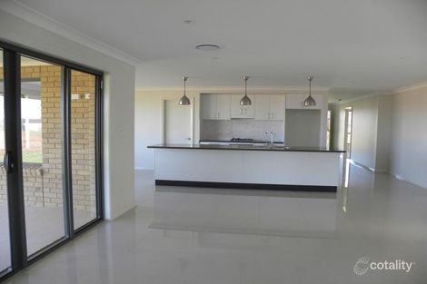 Property photo of 17 Crossroads Drive Dubbo NSW 2830