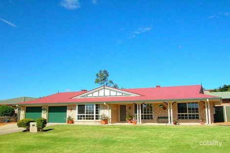 8 Dougy Pl, Bellbowrie, QLD 4070