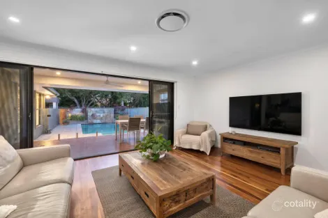 91 CYPRESS DR, BROADBEACH WATERS, QLD 4218