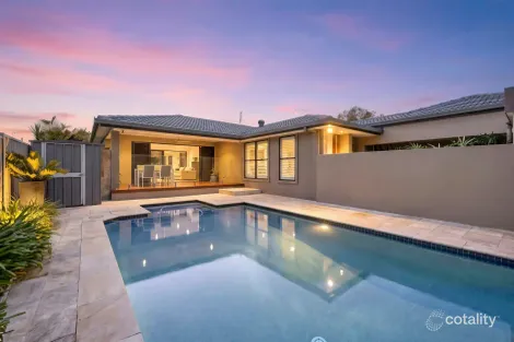 Property photo of 91 Cypress Drive Broadbeach Waters QLD 4218