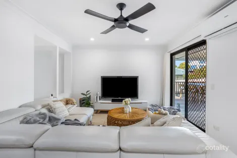 Property photo of 10 Ocean View Street Benowa QLD 4217