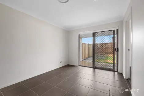 Property photo of 2/19 Gregory Road Lochinvar NSW 2321